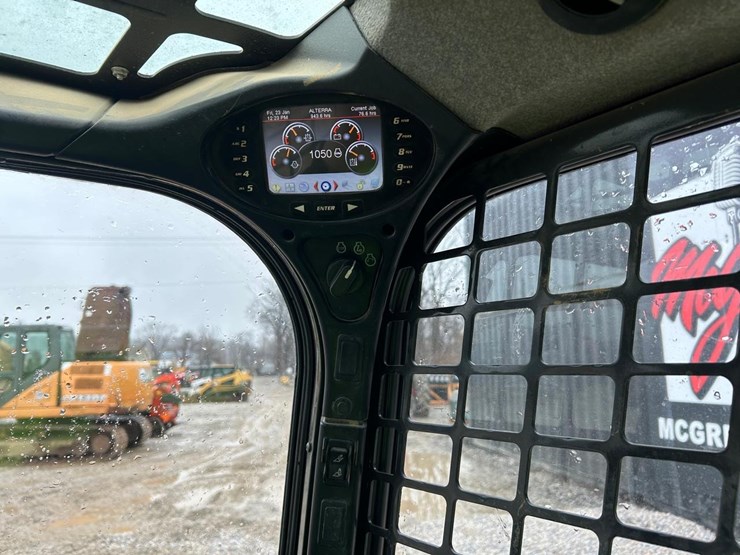 2023-bobcat-t450-image-28