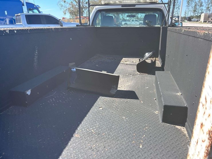 2015-ford-f350-image-33