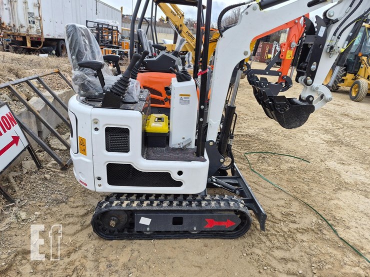 mini-excavator-9215-image-6