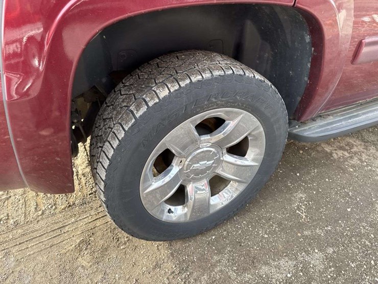 2010-chevrolet-tahoe-lt-image-10