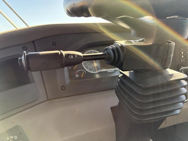 2018-volvo-a45g-image-23