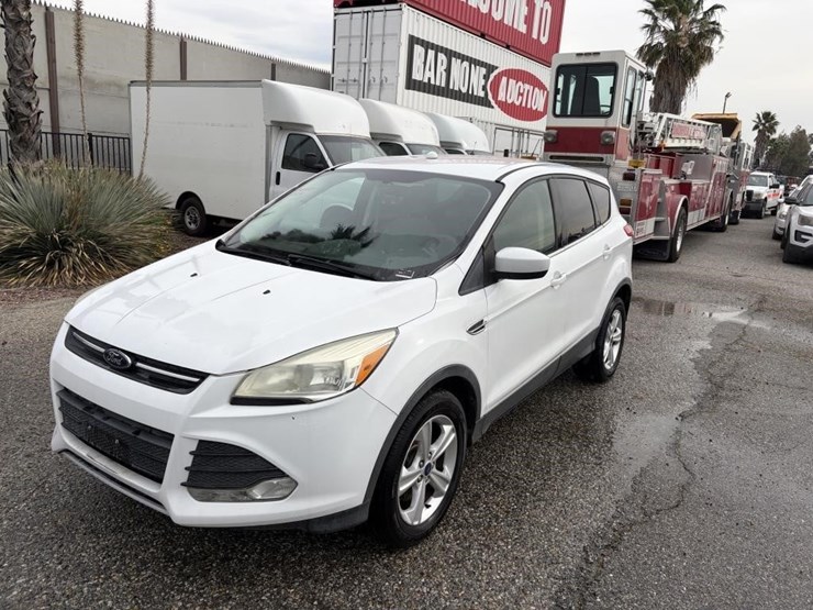 2013-ford-escape-se-image-1
