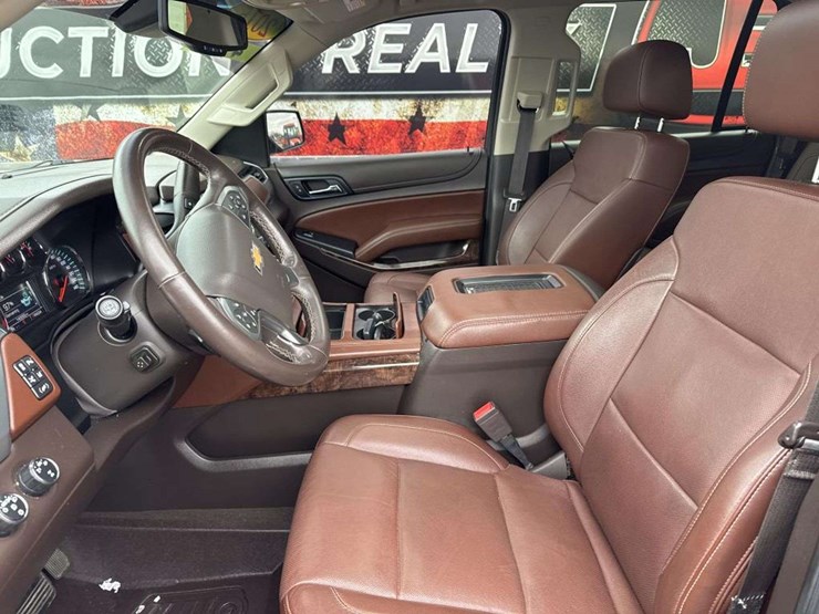 2015-chevrolet-tahoe-ltz-image-8