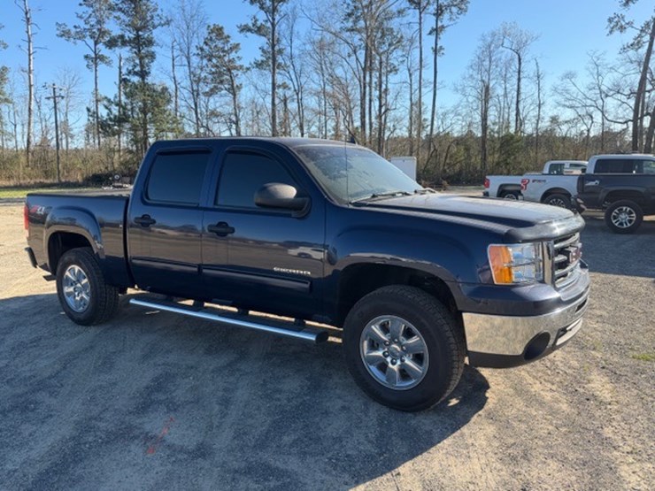 2012-chevrolet-k1500-image-2