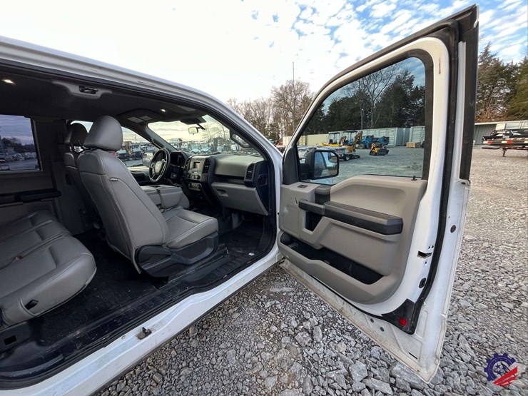 2020-ford-f150-xl-image-45