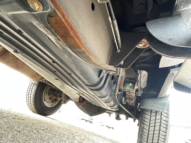 #7551-•-2019-chevy-silverado-high-country-pickup-(has-wi-title)-(blair,-wi)-image-15