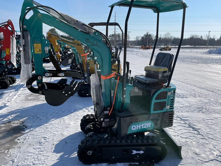 #5374-•-qh12r-mini-excavator-image-1