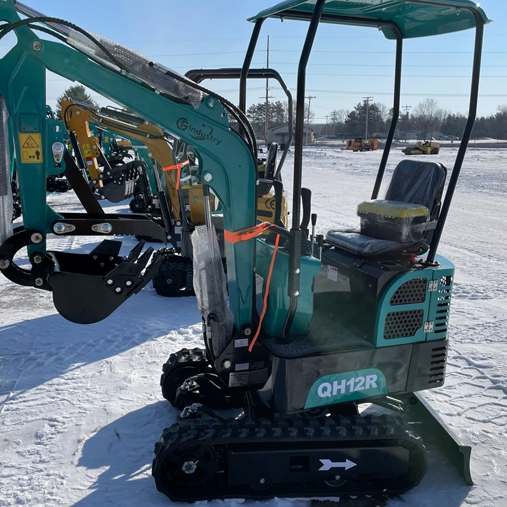 #5374 • QH12R Mini Excavator