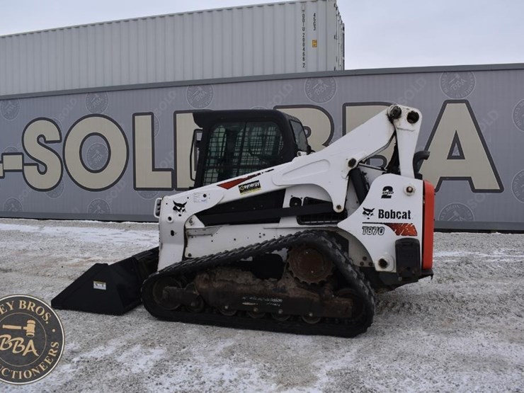 2021-bobcat-t870-image-48