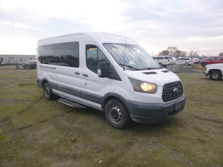 2017-ford-transit-image-3