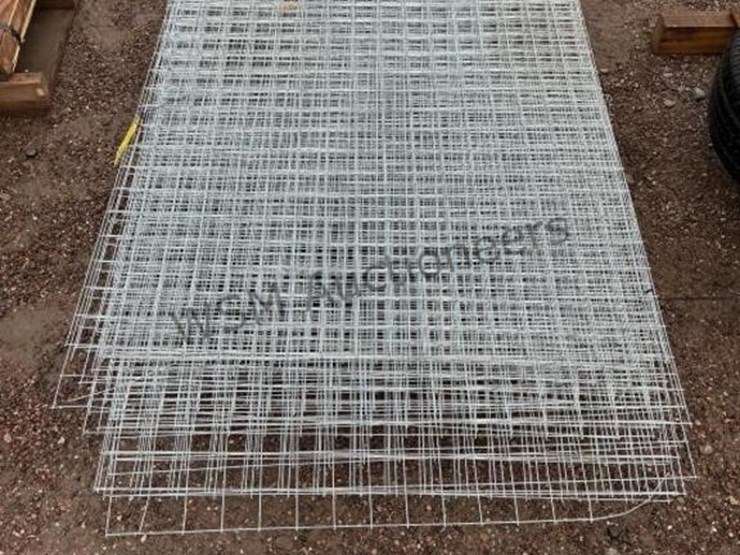 stack-of-3ft-x-6ft-12-gauge-steel-mesh-image-3