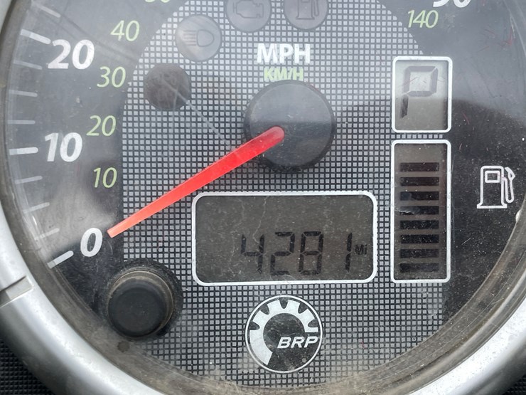 #7588-•-2006-bombardier-outlander-xt-atv-(has-registration-card)-image-33