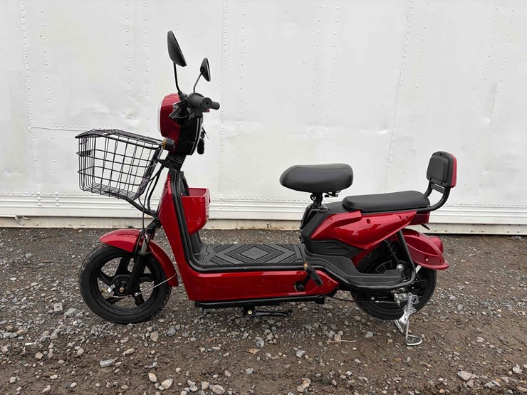 unused-battery-powered-moped-image-1