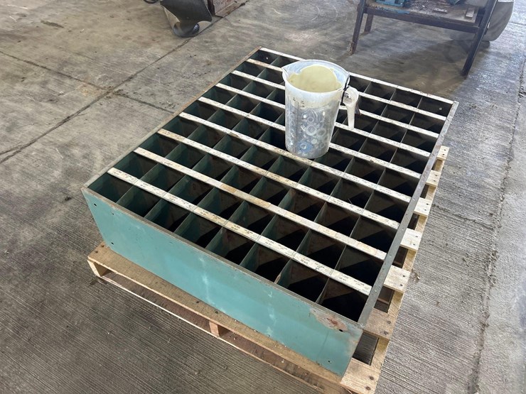 bolt-bin-w/-hardware-image-3