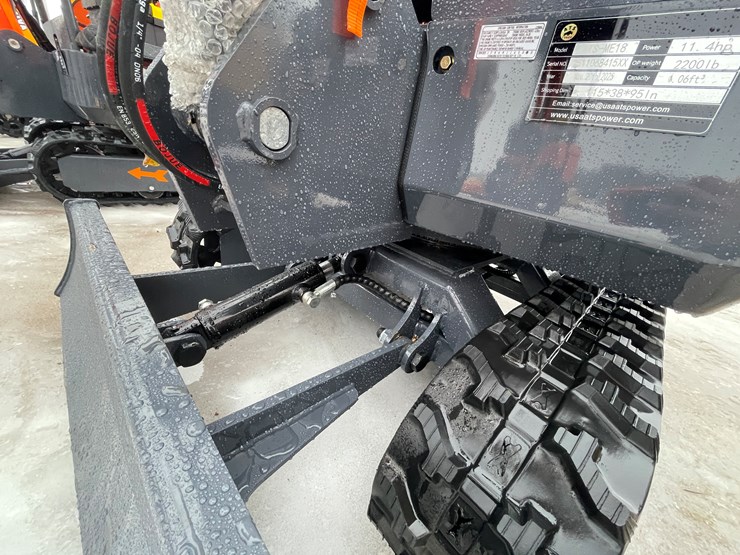 #5402-•-me18-mini-excavator-image-13