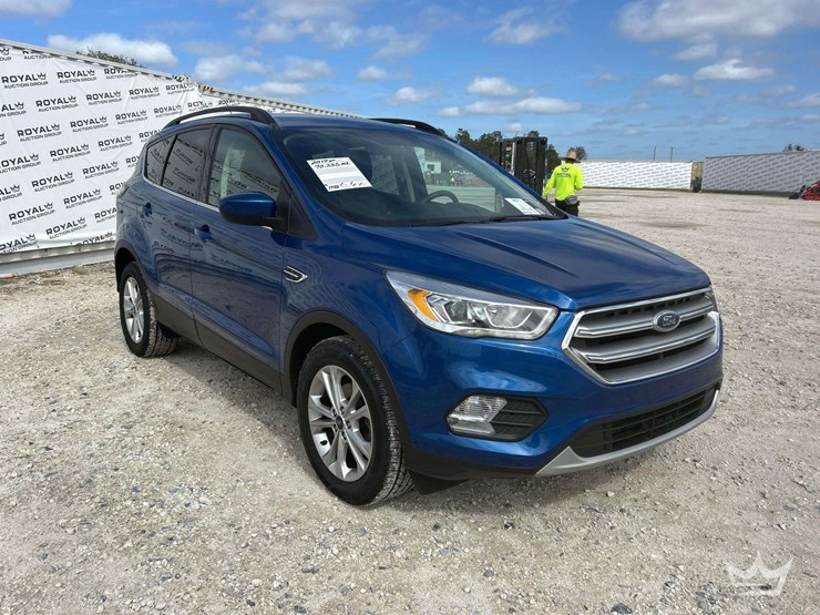 2017-ford-escape-image-2