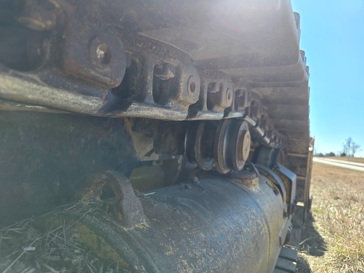 2015-caterpillar-953d-image-64