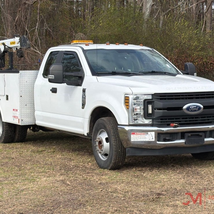 2017 FORD F350 XL