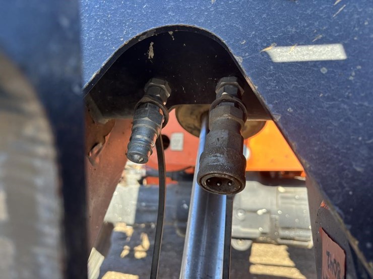 2018-jlg-8042-image-15