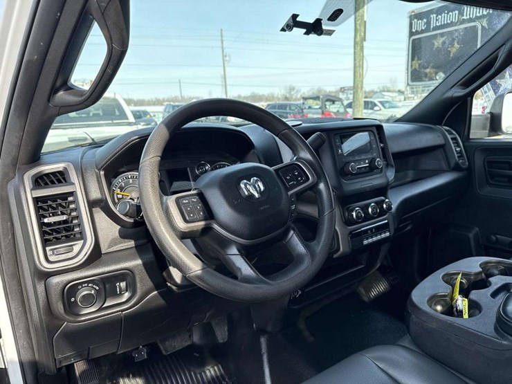 2021-dodge-ram-4500-image-12