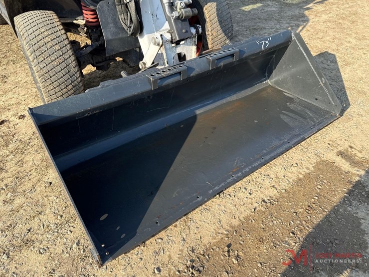 2004-bobcat-5600-toolcat-utv-image-8