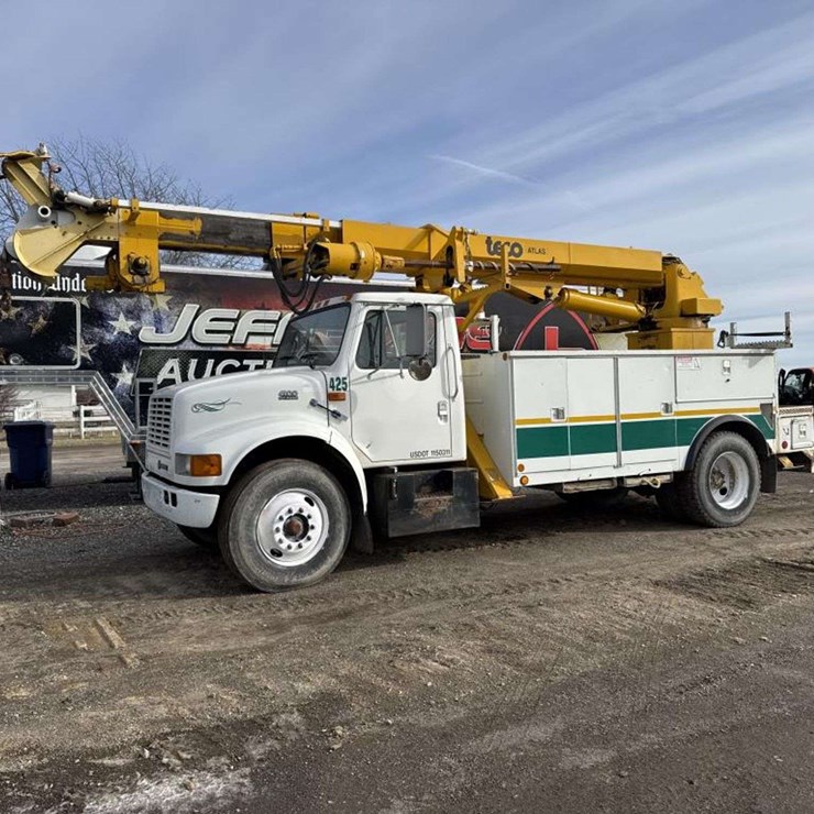 1999 INTERNATIONAL 4900