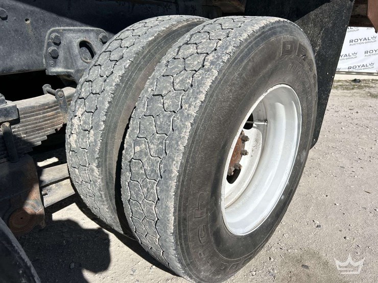 1995-ford-lt9000-image-43