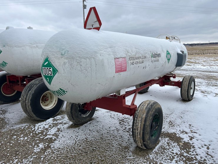 1000-gal.-nh3-tank-on-gear-(on-site)-image-7
