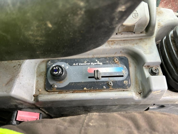 2021-kubota-svl75-2-image-25