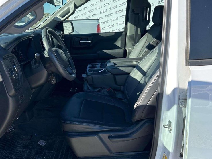 2021-chevrolet-silverado-1500-image-12