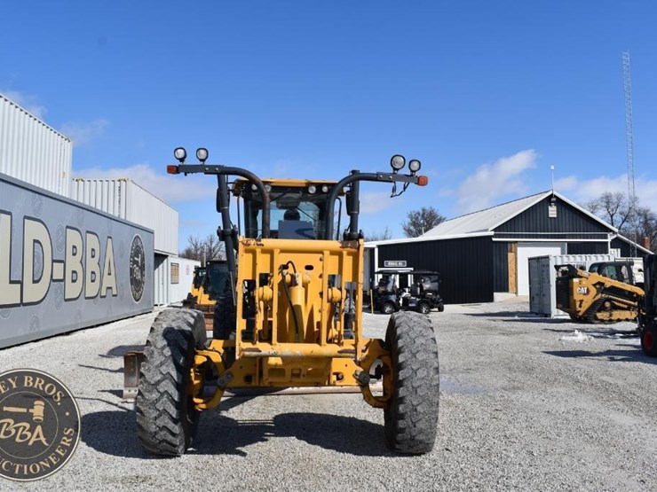 2013-deere-770g-image-13