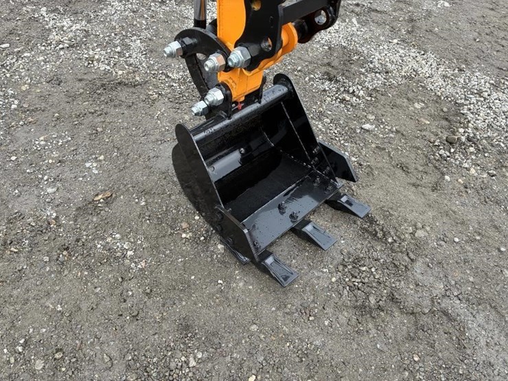 2026-vicsec-v15-hydraulic-excavator-image-9