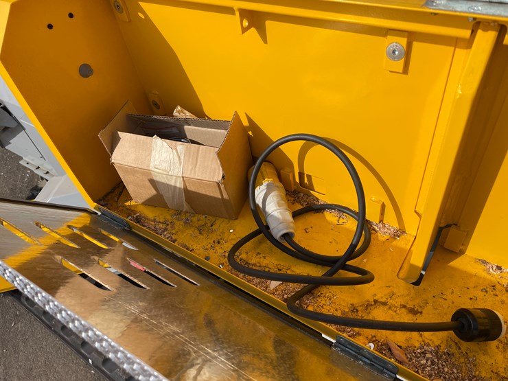 #8550-•-2023-omme-2750-rxbdj-hybrid-tracked-aerial-lift-image-113