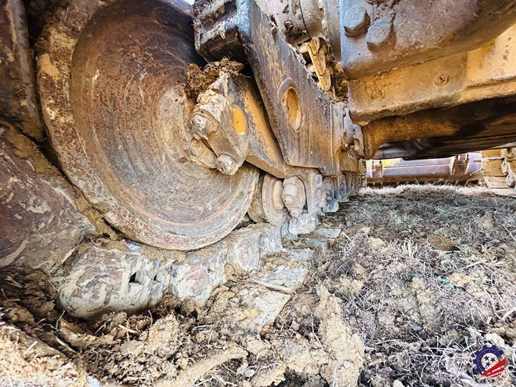 2005-caterpillar-d8t-image-38