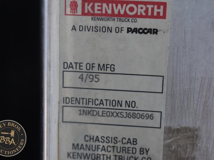 1995-kenworth-t800-image-25
