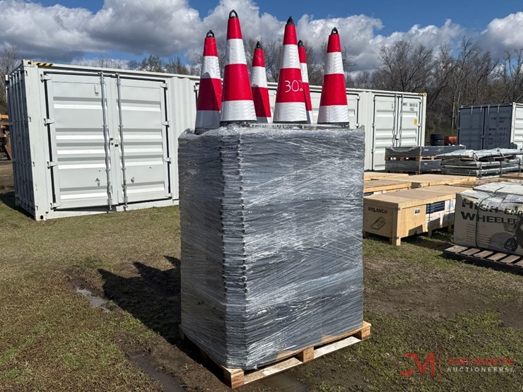 pallet-of-safety-cones-image-1
