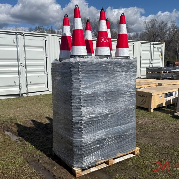 PALLET OF SAFETY CONES