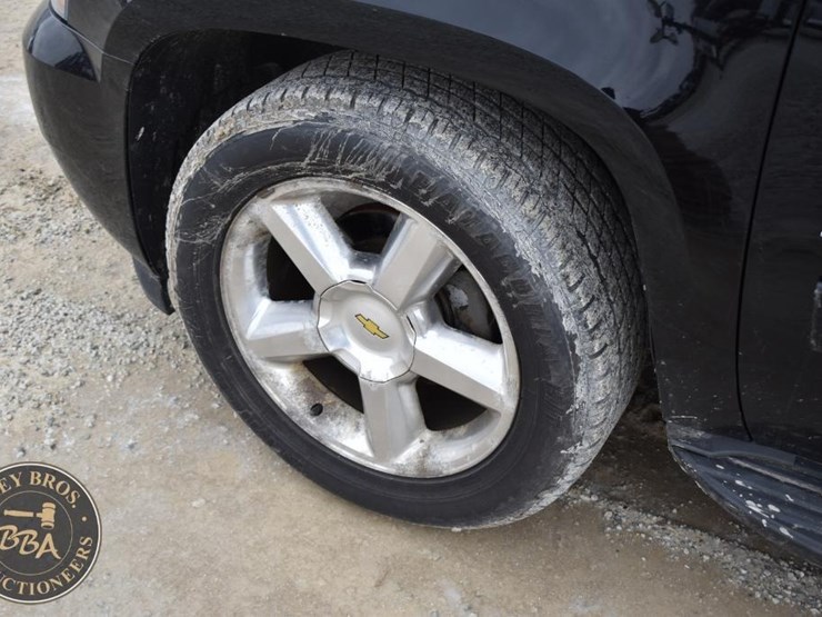 2013-chevrolet-tahoe-ls-image-30