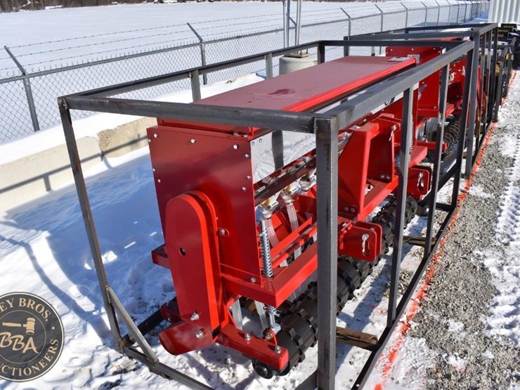 agt-industrial-seeder-attachment-41842-image-2