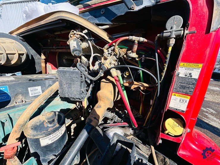 2011-volvo-truck-vhd-tri-axle-dump-truck-image-66