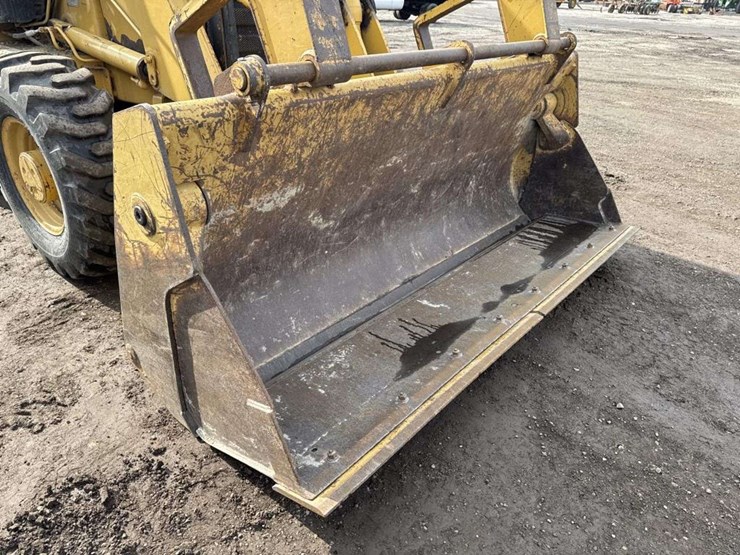 caterpillar-426c-image-12