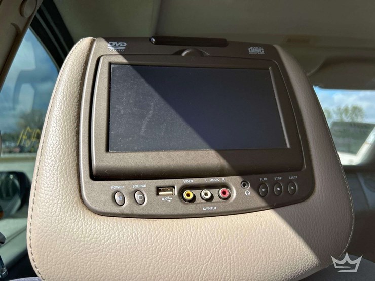 2011-ford-expedition-image-26