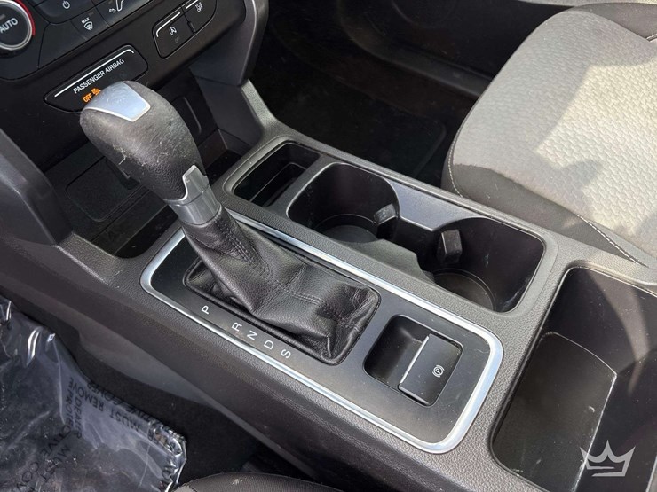 2017-ford-escape-image-19