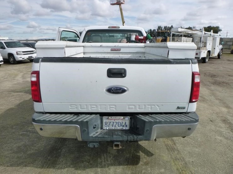 2011-ford-f250-image-13