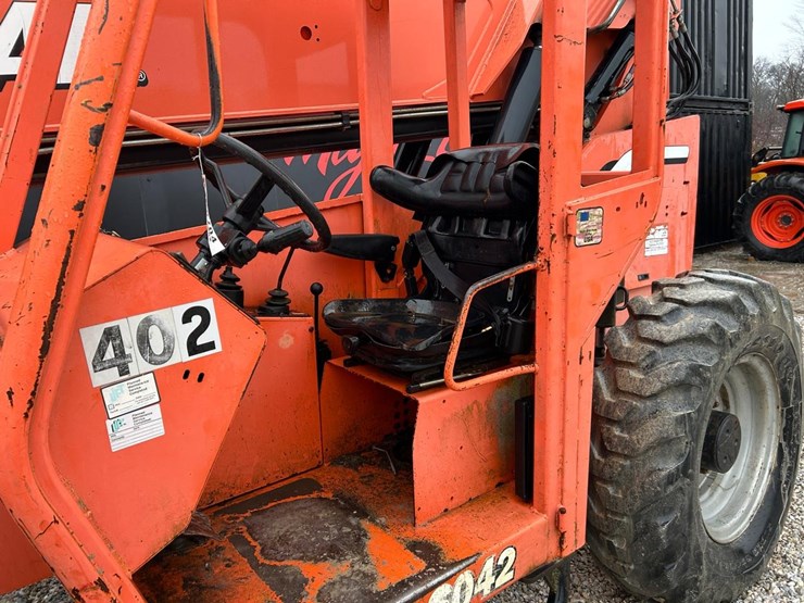 sky-trak-6042-image-16