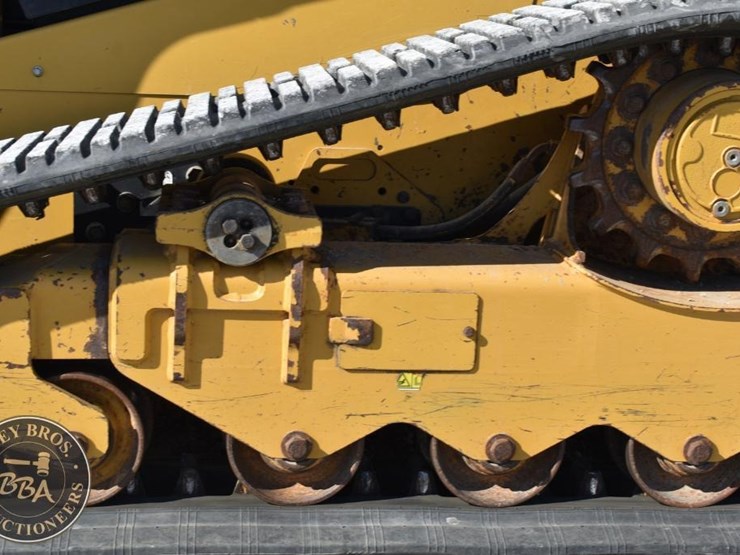 2022-caterpillar-259d3-image-31