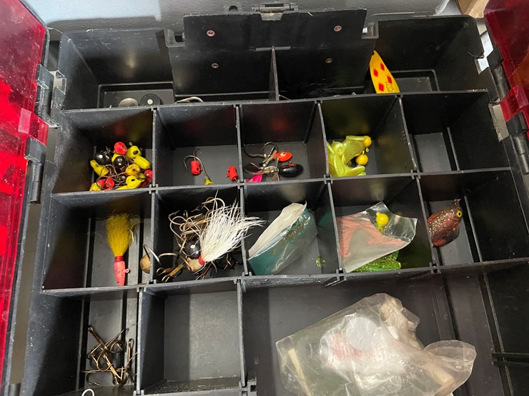 #7609-•-phantom-plano-tackle-box-image-2