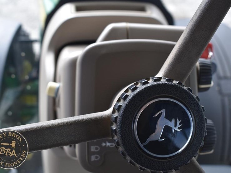 2014-john-deere-8345r-image-48