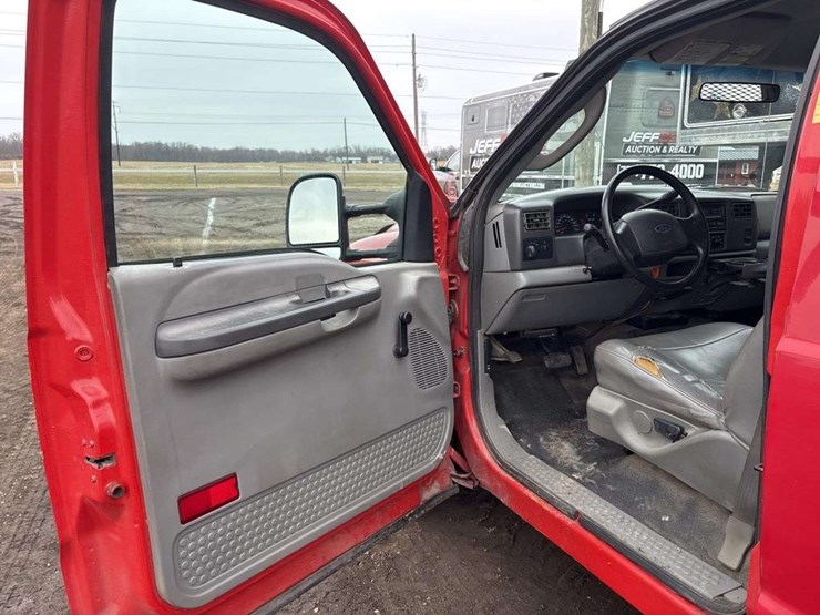 2004-ford-f350-image-12