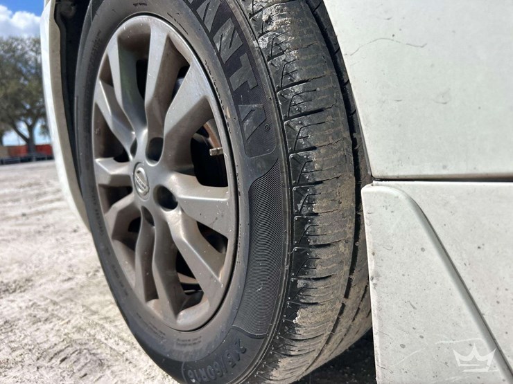 2015-nisan-altima-s-sedan-image-21